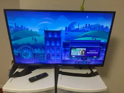 32 inch Philips Roku TV • Box that the TV came in and remote is included • Wifi operated (Ignore the...