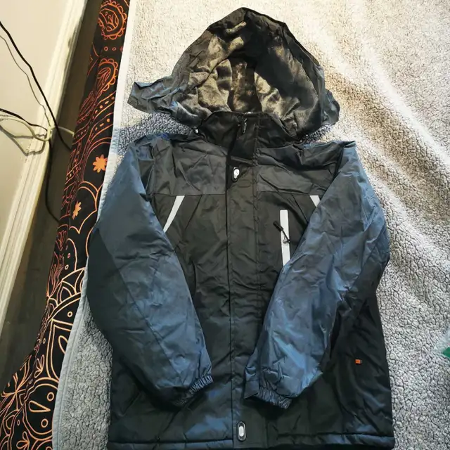Kids Winter Jacket L in Kids & Youth in City of Toronto - Image 2