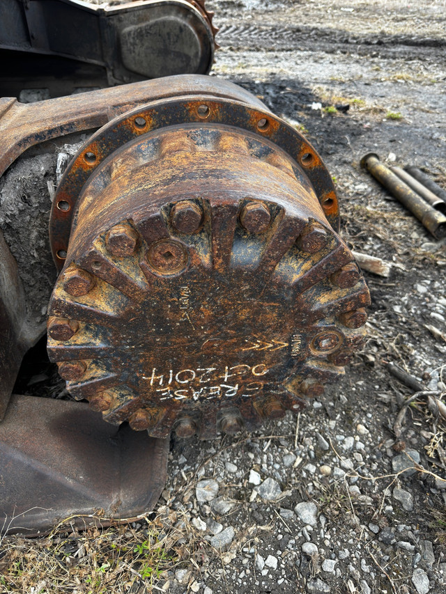 Caterpillar 320L excavator final drive in Heavy Equipment Parts & Accessories in Sudbury - Image 2