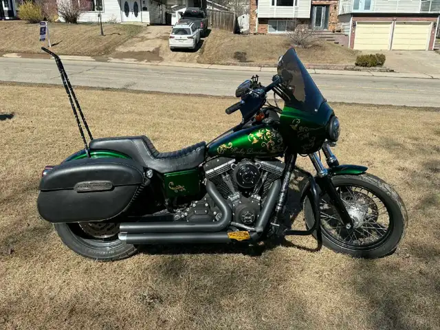 2014 Harley-Davidson street bob in Street, Cruisers & Choppers in Fort McMurray - Image 4