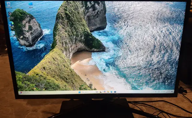 Hp EliteDesk 800 G4 small form PC +TV in Desktop Computers in Edmonton - Image 2