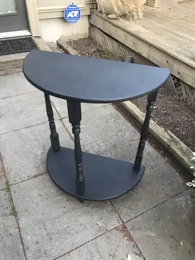 Moon accent table