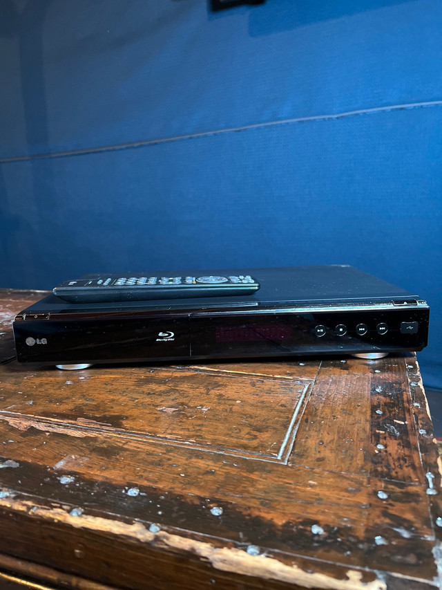 LG Bluray BD300 in Video & TV Accessories in Oakville / Halton Region