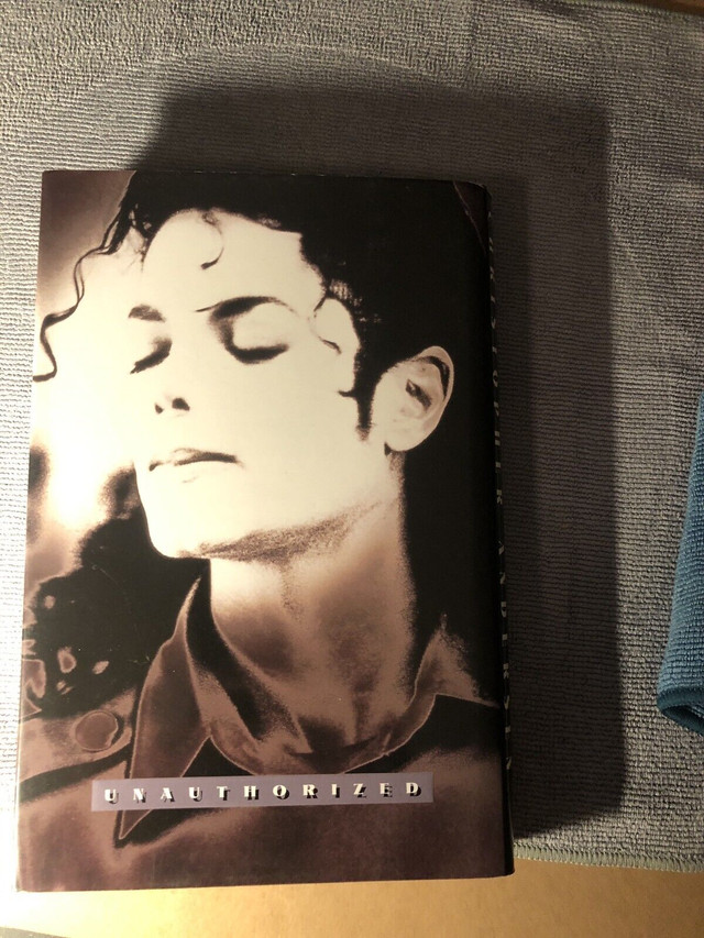 Michael Jackson unauthorized biography book in Non-fiction in Barrie - Image 2