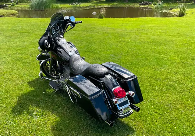 2007 Harley Davidson FHT in Touring in St. Catharines - Image 6