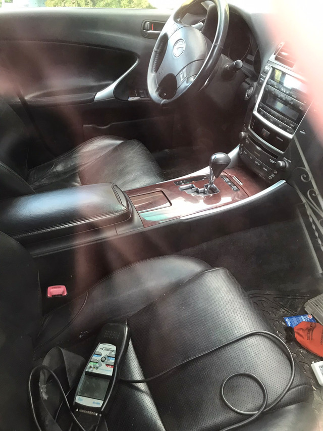 2013 Lexus is250 for parts only  in Cars & Trucks in Regina - Image 2