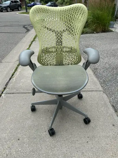 Herman Miller Mirra Ergonomic Executive Office Chair, View more