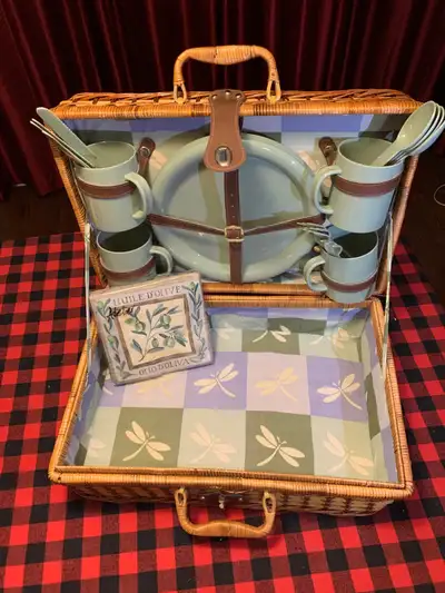 Vintage picnic basket set NEW, View more