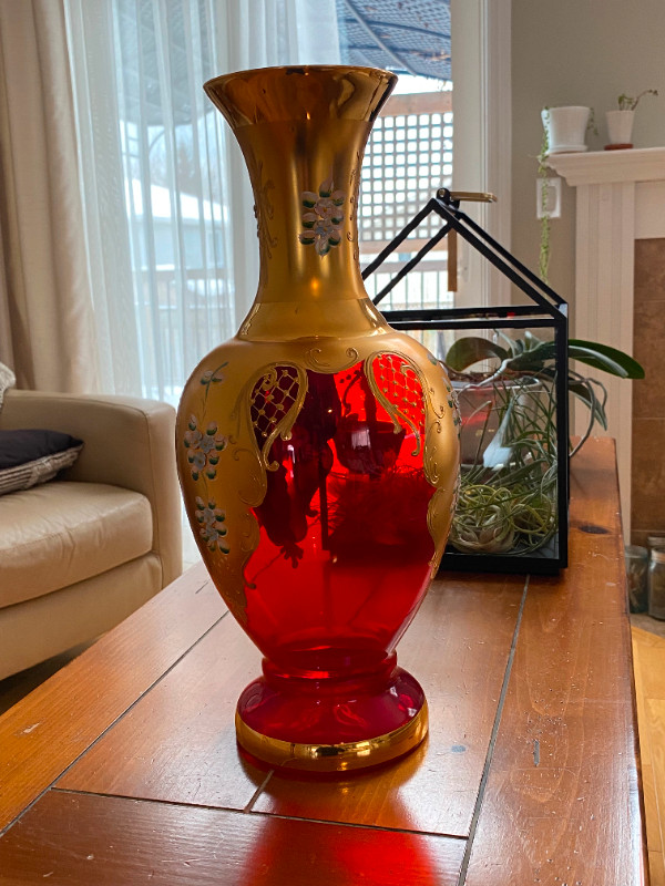 MCM Venetian Murano Glass Vase - hand painted 24k gold overlay in Arts & Collectibles in Kingston - Image 2