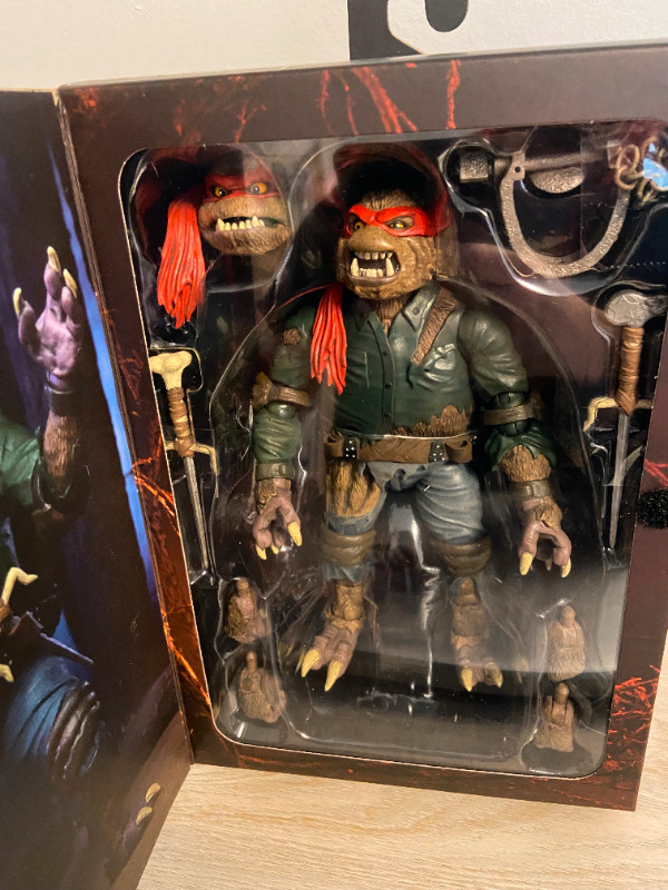 NECA TMNT x Universal Monsters Raphael as the Wolfman Action Fig in Toys & Games in Mississauga / Peel Region - Image 2