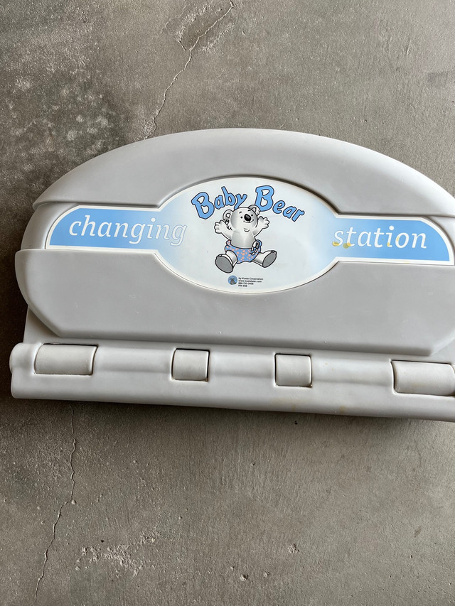 Wall mount baby changing station for sale  in Bathing & Changing in Winnipeg