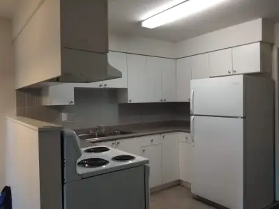 2 bedroom duplex in Kitsilano