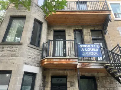 Spacious 4-Bedroom Apartment — Available October 1st Welcome to this bright and spacious 1,400-squar...