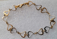 Vintage Rare 19.2k Yellow/White Gold Open Heart Charm Bracelet