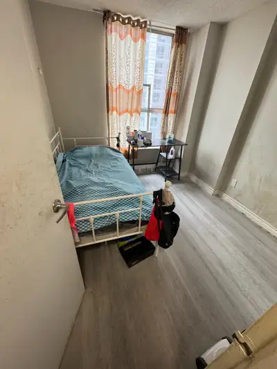 bed space in sharing room