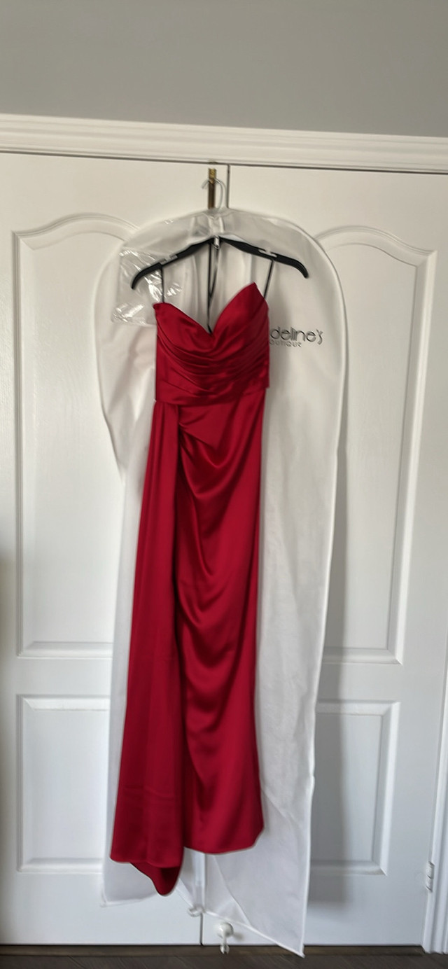 Prom Evening Dress Size 4 Red Designer Jadore JX 6020 in Women's - Dresses & Skirts in Oakville / Halton Region - Image 4