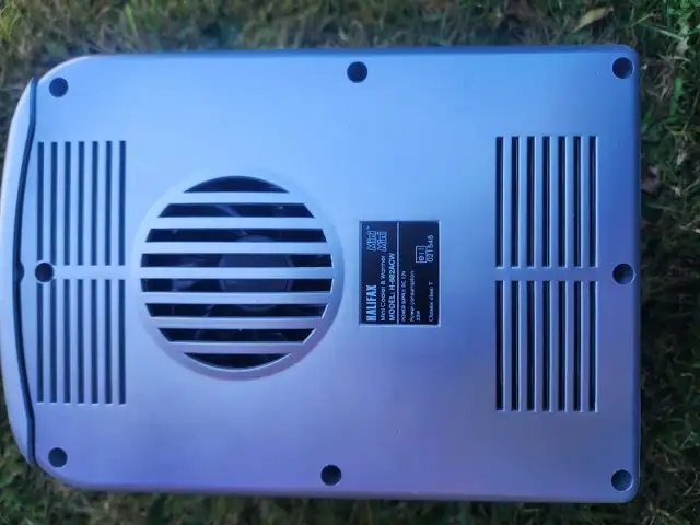 car cooler, mini fridge l, 4L in Refrigerators in Dartmouth - Image 4