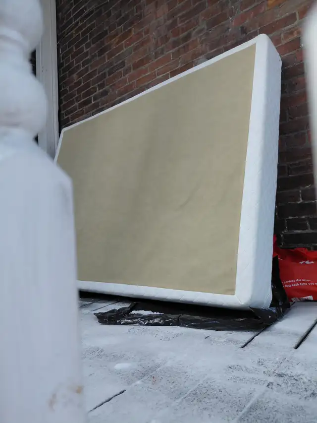 Free boxspring in Bedding in Trenton - Image 2