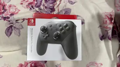 Nintendo Switch Pro Controller (BNIB), View more