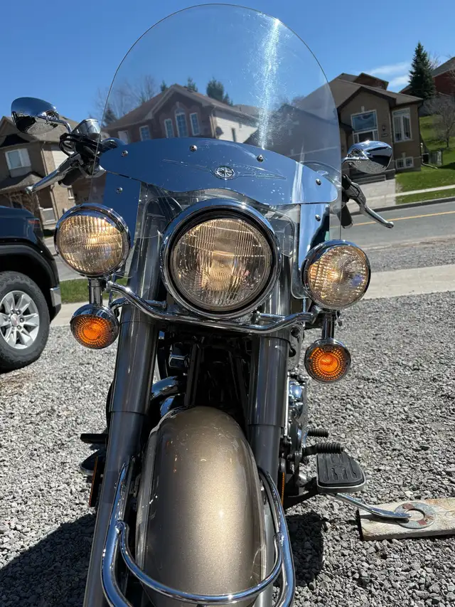 2004 Yamaha Silverado Roadstar in Street, Cruisers & Choppers in Peterborough - Image 10