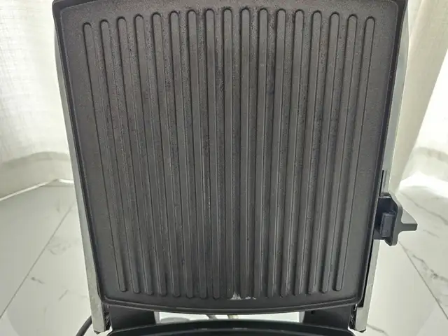 Breville Panini Grill Press Sandwich Maker Brushed Stainless Stl in Microwaves & Cookers in Markham / York Region - Image 6