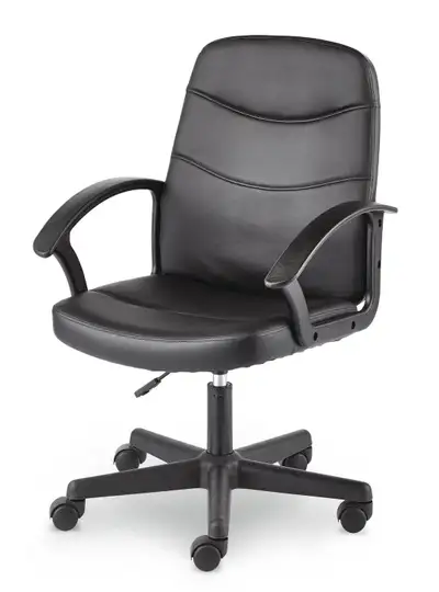Adjustable seat height from 16 1/2 - 20 1 /4" (42 - 51.5 cm) Durable black nylon base with sturdy, e...