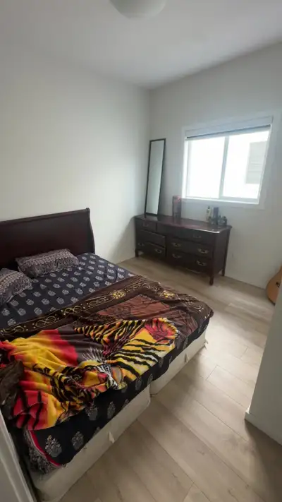 Room with a private wash room available for rent in a nice family neighborhood. Rent will be $600 fo...