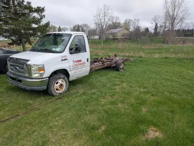 Hi I have a 2010 e450 super duty with a 6 l diesel engine for sale. I bought it just for the the box...