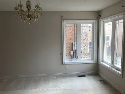 4 Bedrooms House For Lease Near Sandlwood Pkwy & Dixie Rd