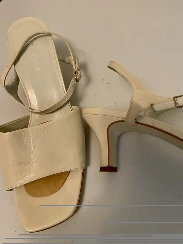 Womens Shoes in Women's - Shoes in Edmonton - Image 9
