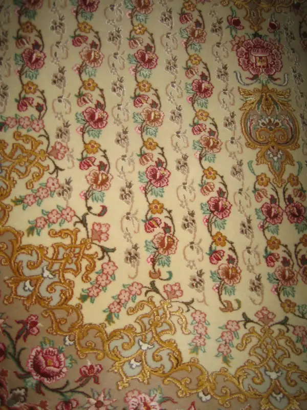 Fine Esfahan-iran Rug 260x140Cm Signed 70 Raj Wool & Silk in Home Décor & Accents in City of Toronto - Image 6
