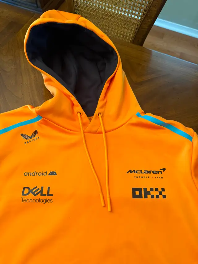 McLaren F1 2023 Team Hoodie Mens Size XL in Men's in Oshawa / Durham Region - Image 3