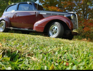 Rare 1937 Pontiac slantback!