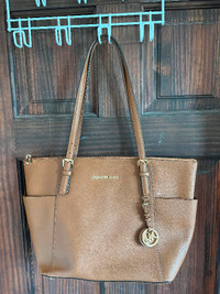 Michael Kors Saffiano Leather Top-Zip Tote Bag