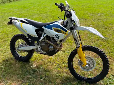 FOR SALE: 2015 Husqvarna FE501s dual sport 7300km/147 hrs 2nd owner. Excellent condition. Works grea...