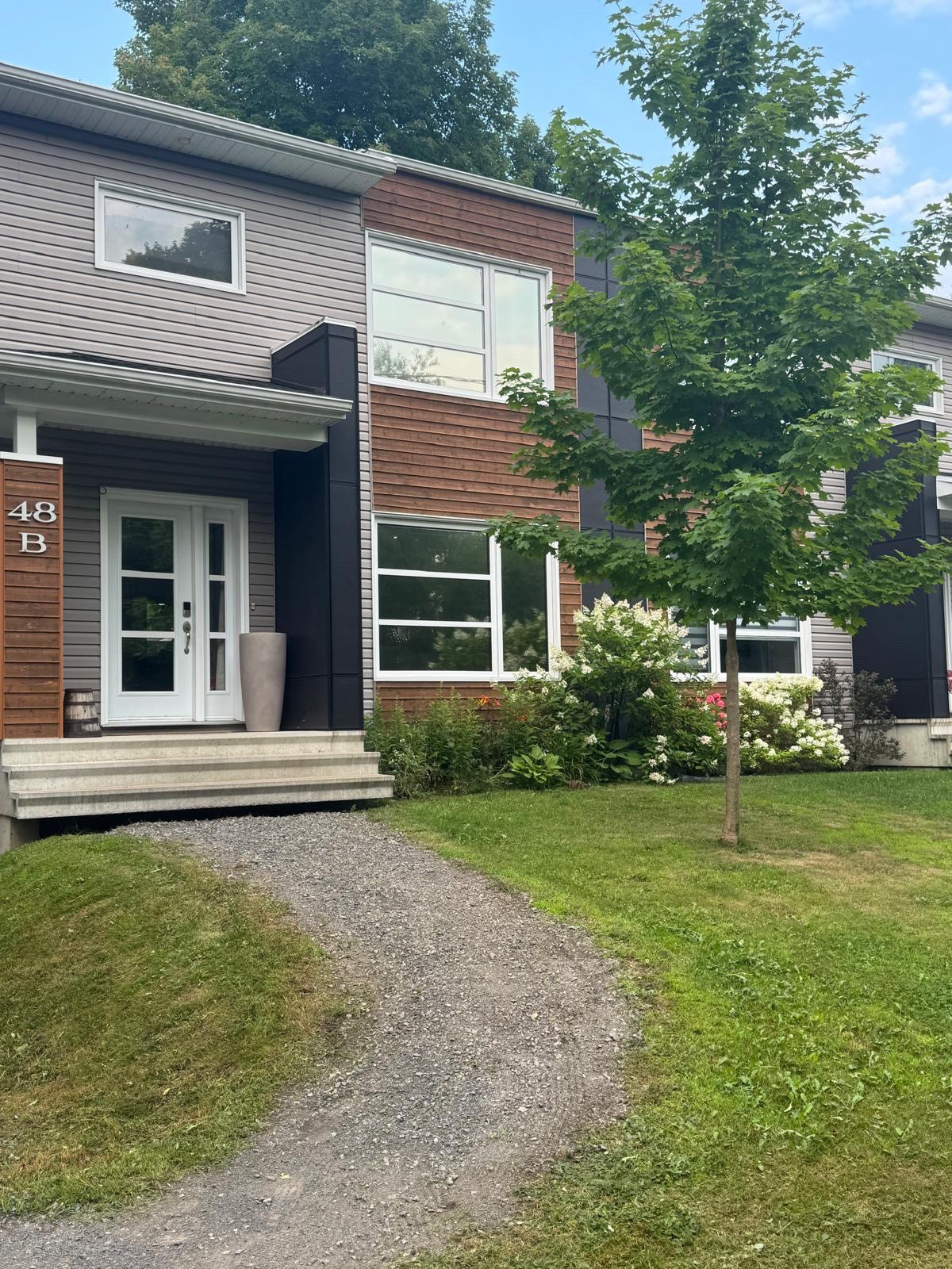 Superbe jumelé moderne à louer – Sainte-Hélène-de-Breakeyville — photo 1