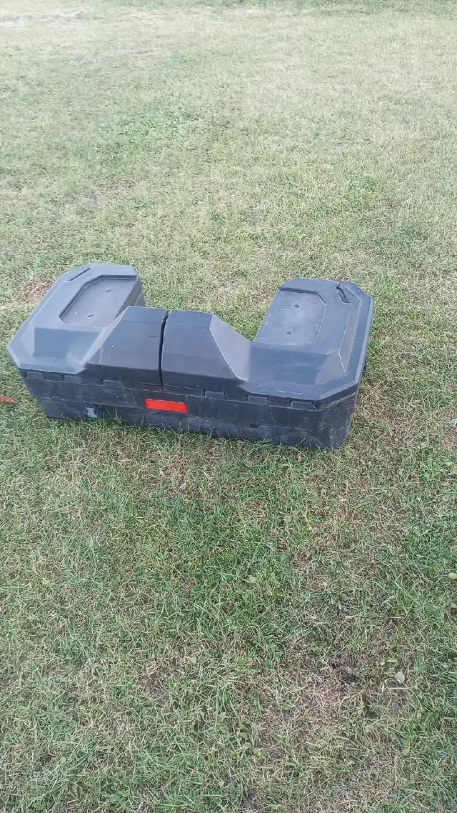 ATV storage box in ATV Parts, Trailers & Accessories in Ottawa - Image 5