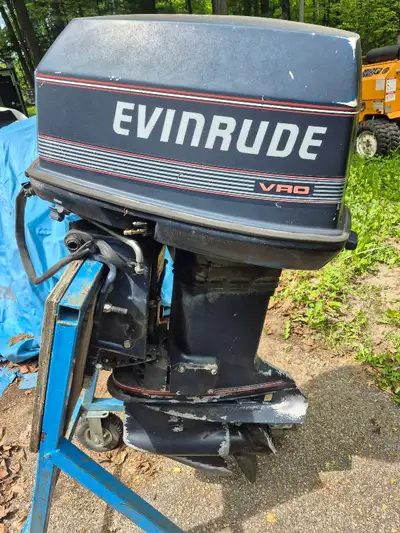 Came off boat that was repowered by ETEC. Was running but has 1 cylinder at 90psi. V4 VRO motor with...