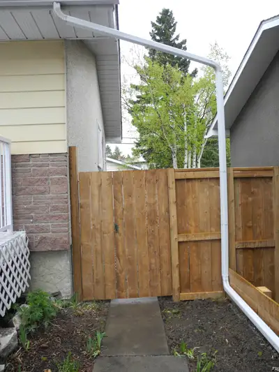 Legal Suite BDRM: 5-10 mins drive T/Dalhousie LRT/COOP/UofC/SAIT
