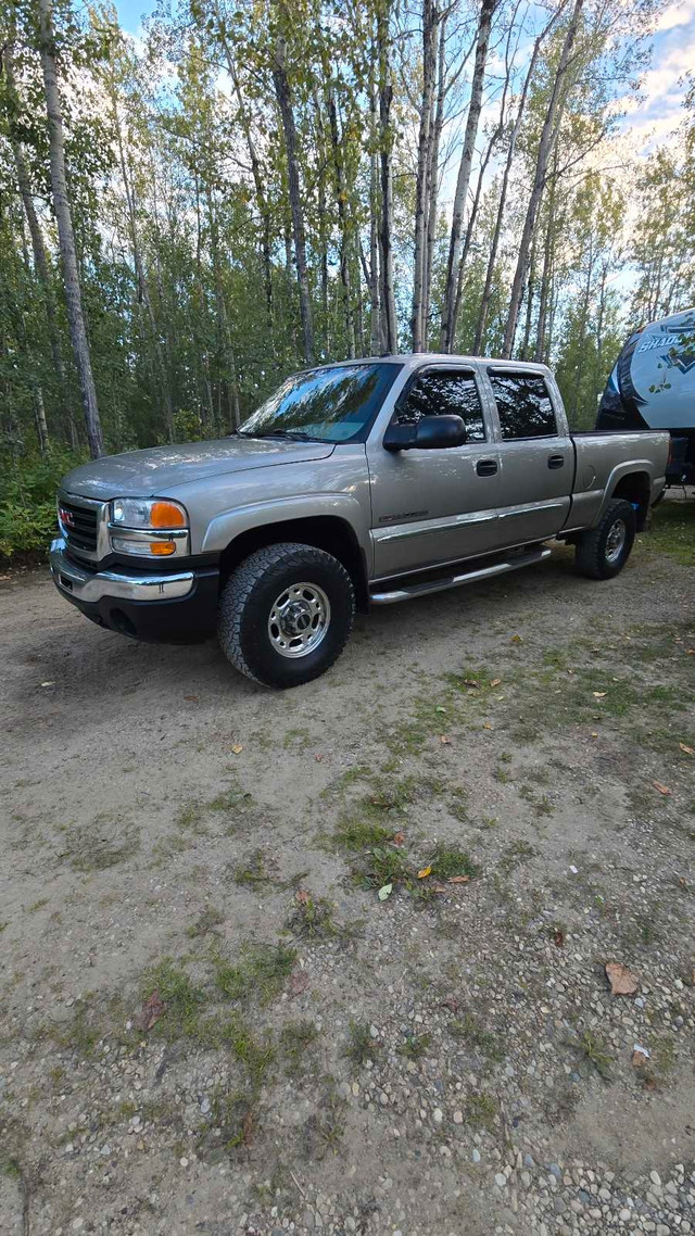 2003 GMC Sierra 2500 HD 6.0L gas in Cars & Trucks in Edmonton