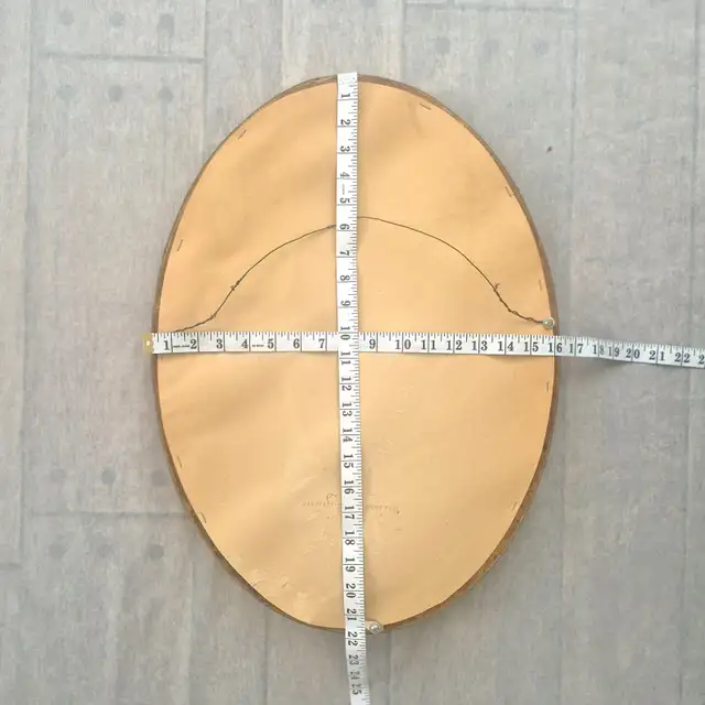 Vintage oval decorative wall mirror in Arts & Collectibles in London - Image 7