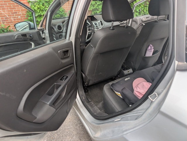 Ford Fiesta 2012 bonne condition, manque gaz air clim — photo 4