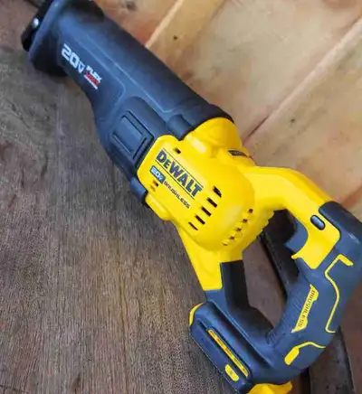 ☆NEW☆ DEWALT VARIABLE SPEED FLEX VOLT RECIPROCATING SAW , View more