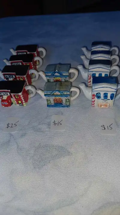 10412 BRAESIDE DR SW Please look at my many other posts. Thank-you! All the Red Rose Teapot Figurine...