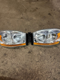  2006 dodge ram headlights