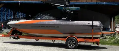 This is a cared-for 2018 Moomba Mondo, loaded with options, freshly serviced, and upgraded to delive...