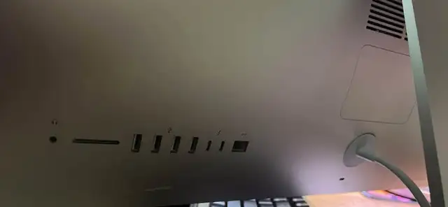 27 iMac Apple Computer | 1TB HDD | Radeon Pro 570X | 32GB RAM | in Desktop Computers in Kingston - Image 3