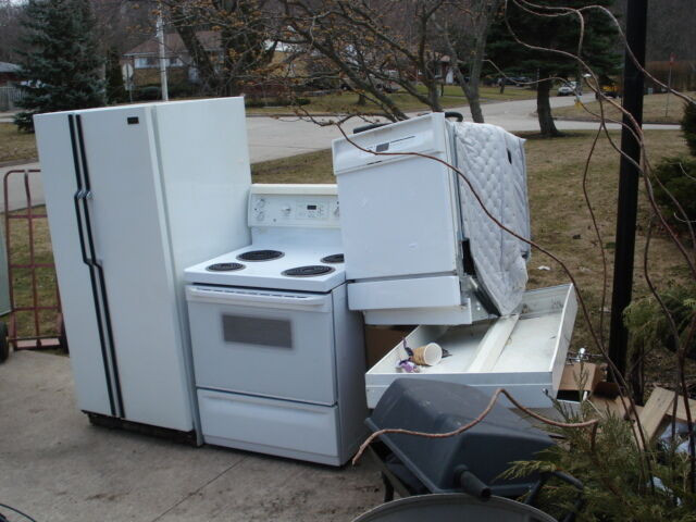 Free scrap metal pick up in Other in St. Catharines - Image 3