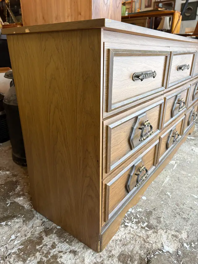 9 Drawer Dresser in Dressers & Wardrobes in Peterborough - Image 5