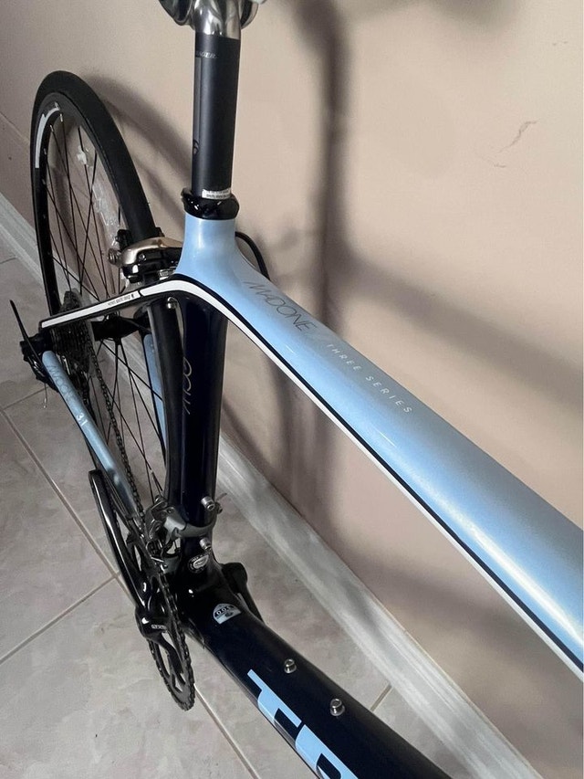 trek madone 3.1 carbon road bike